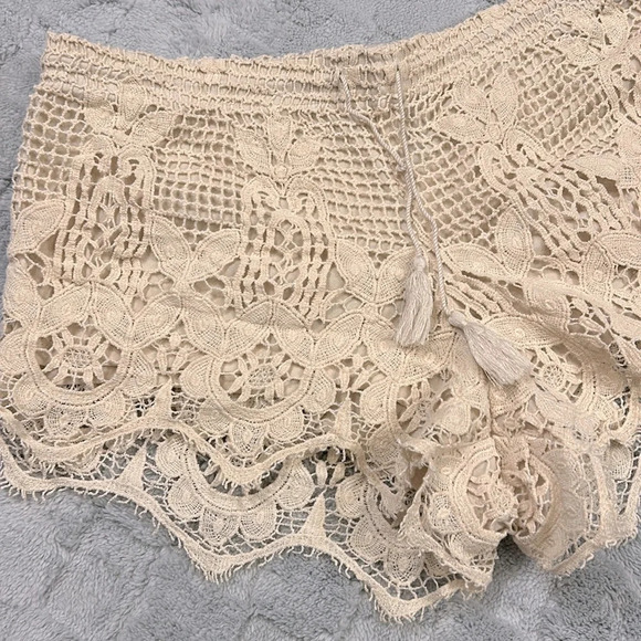 Express Bohemian Crochet Embroidered Tassel Tie Waistband Low Rise Microshorts S - Picture 3 of 7